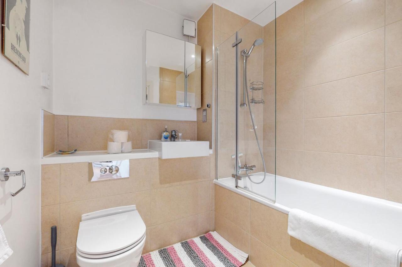 Lovely 1 Bed Apartment In Streatham London Kültér fotó